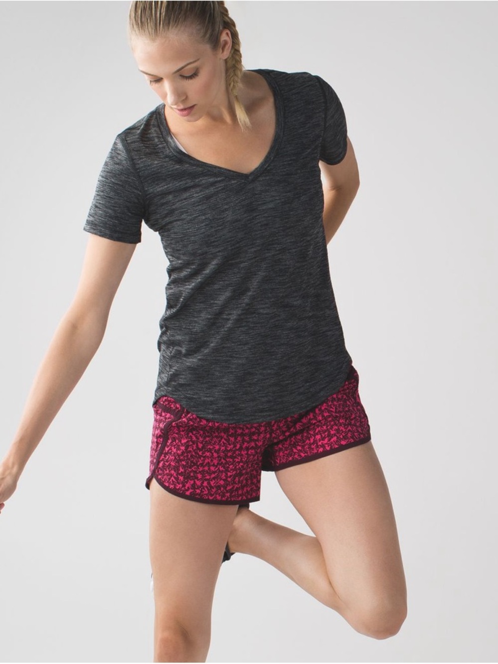 Lululemon Tracker Short III 4-way Stretch Women’s Size 6 Athletic Gym Workout